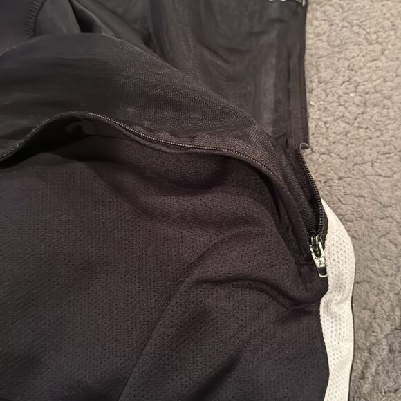 Nike Black Joggers Basketball Pants Size Medium White Stripe On Side - Picture 7 of 7